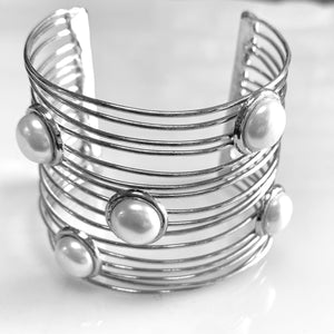 Swerl Pearl Bracelet