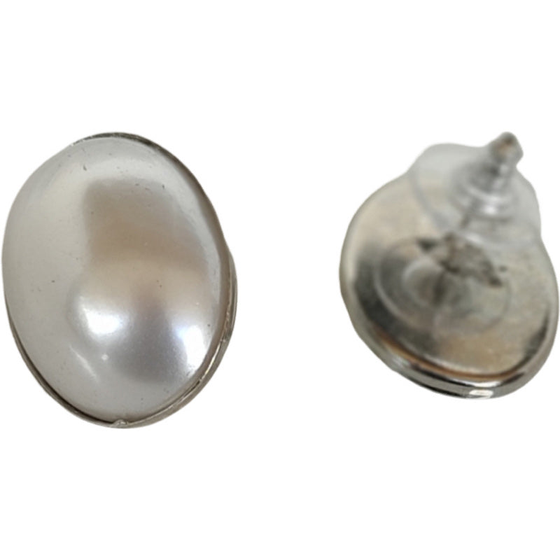 Oval Stud  Pearl Earrings