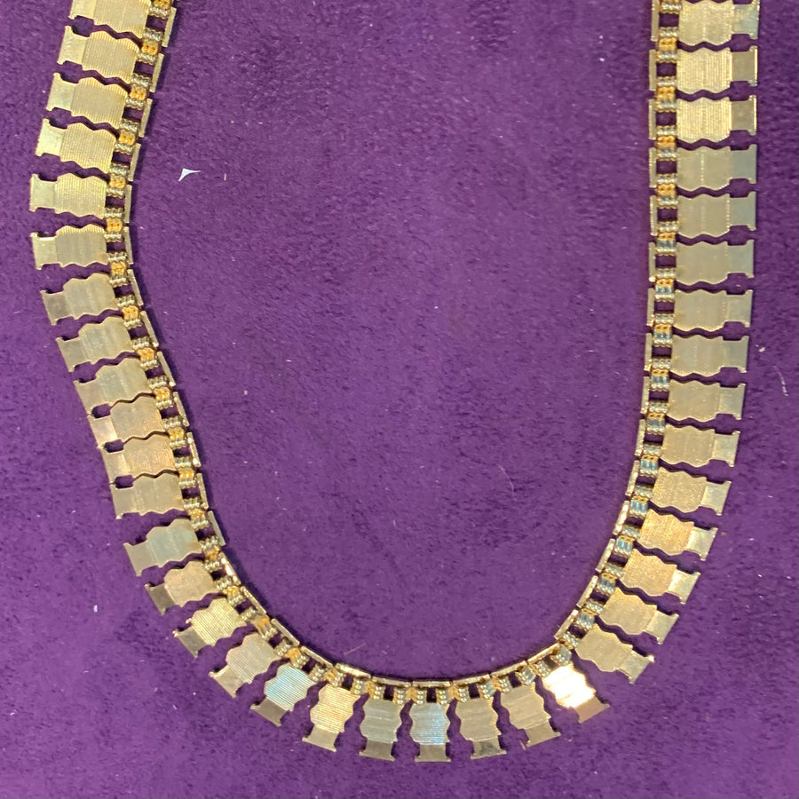 ASSORTED VINTAGE NECKLACE