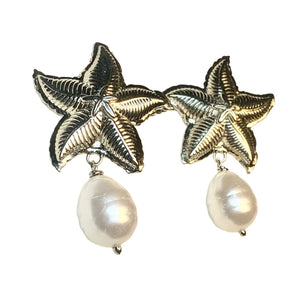 Seashell  Motif & Pearl Earring