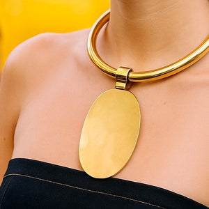 Maxi Oval Pendant  Tube Ring Type Collar  Necklace