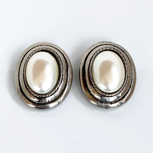 Vintage Oval Stud Earrings