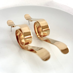 Infinite Wave Earrings