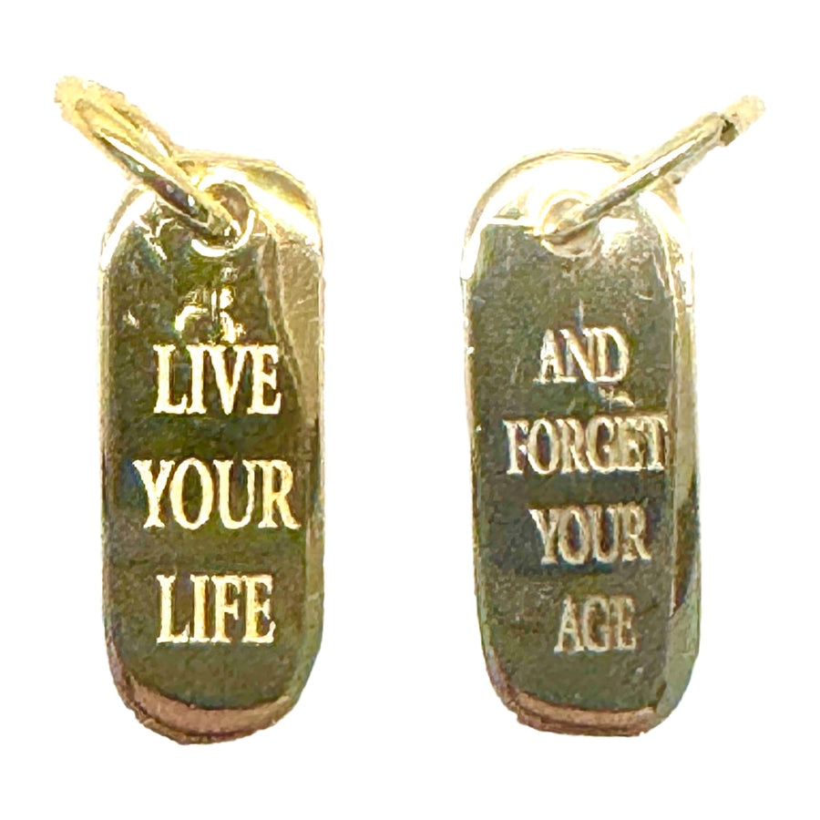 LIVE YOUR LIFE AND FORGET YOUR AGE Unisex Word  Plate Pendant
