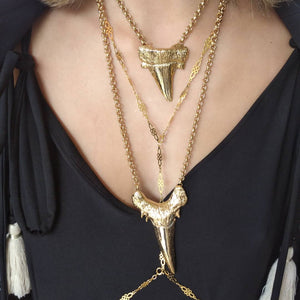 MAXI  SHARK TOOTH PENDANT NECKLACE