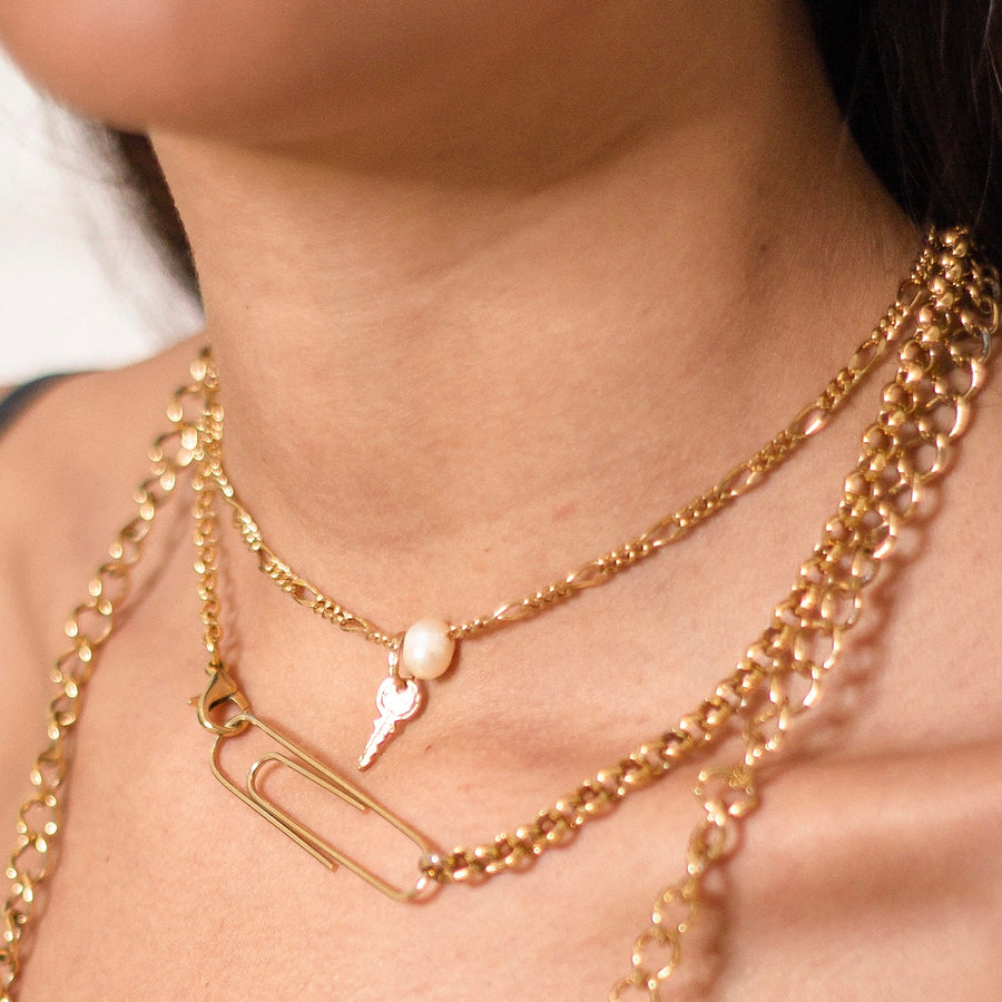 Minimal Fresh Pearl Necklace