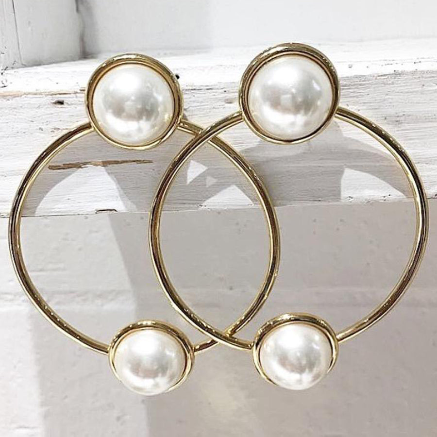 circular-ring-pearl-statement-earrings