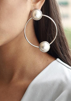 circular-ring-pearl-statement-earrings