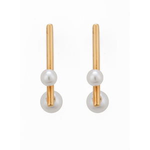 minimalist-lineal-pearls-earrings