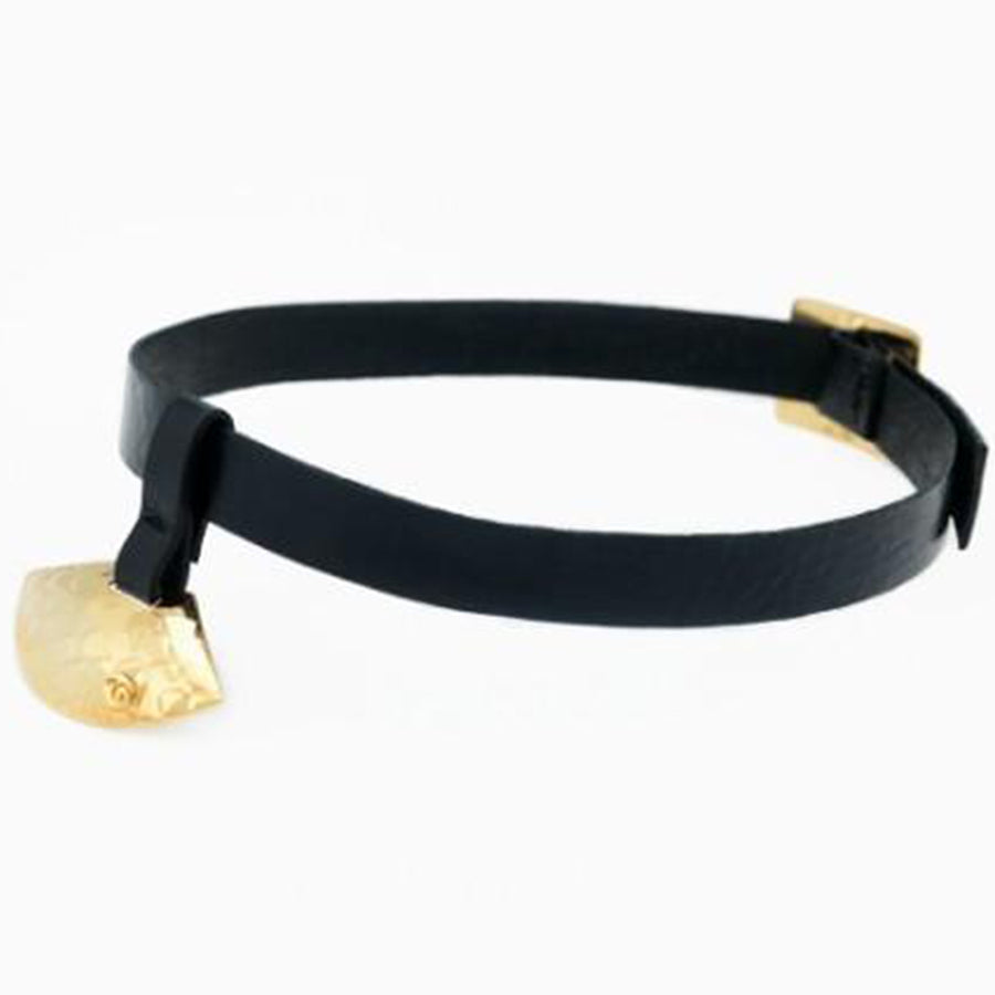 modern-forms-lip-texturized-gold-plated-choker.